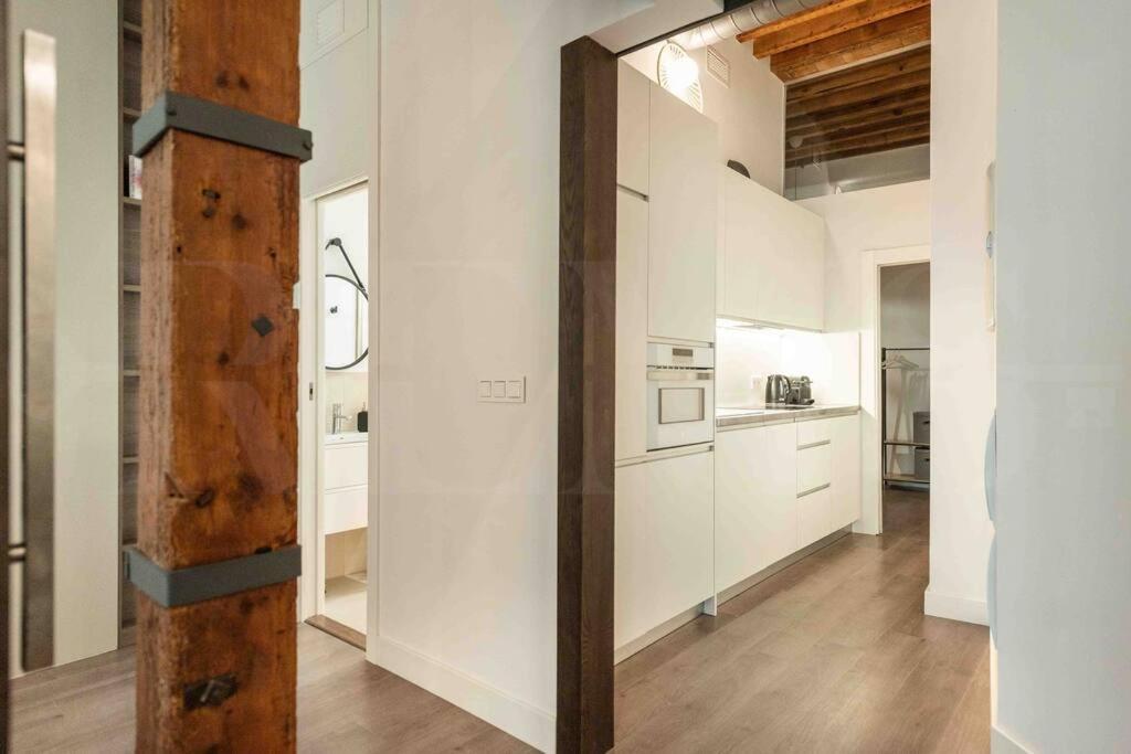 מאלגה Eclectic & Elegant Apartment By Rems מראה חיצוני תמונה