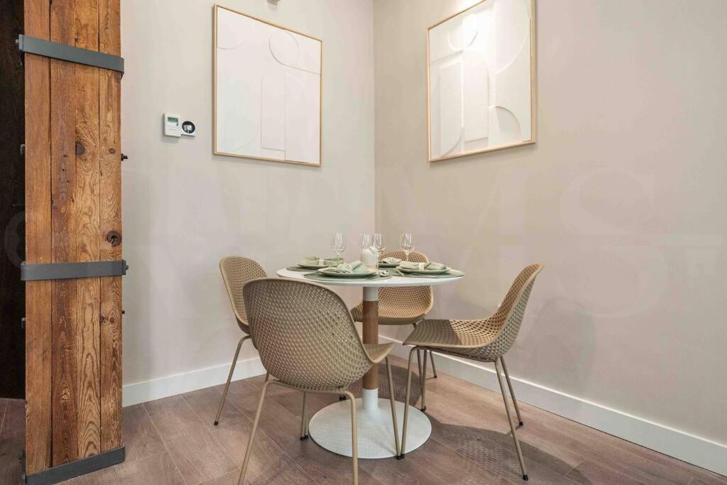 מאלגה Eclectic & Elegant Apartment By Rems מראה חיצוני תמונה