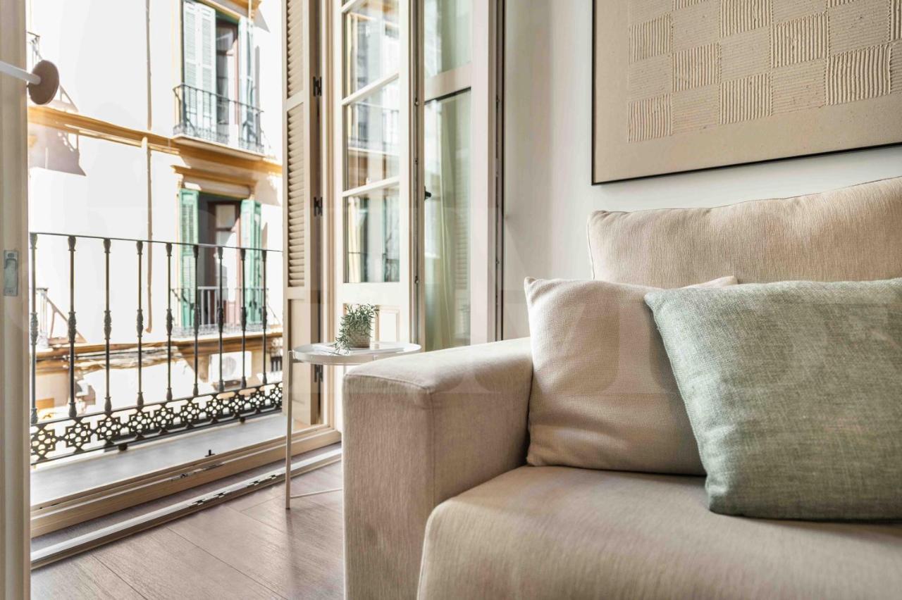 מאלגה Eclectic & Elegant Apartment By Rems מראה חיצוני תמונה